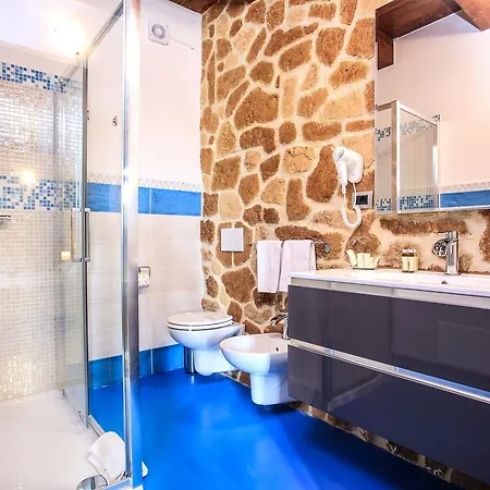 Double B Maison De Charme Bed and Breakfast