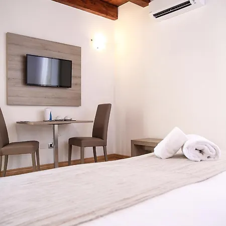 Bed and Breakfast Double B Maison De Charme 2*